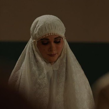 Totalitas Luna Maya Perankan Suzanna, Dandan hingga 3 Jam