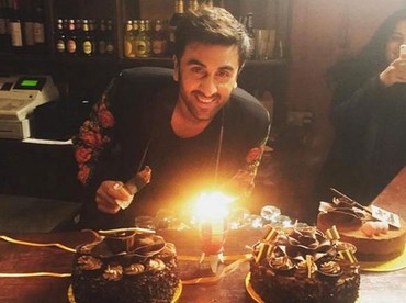 img-title Ternyata Ini Alasan Ranbir Kapoor Tolak Tawaran Bintangi Film Star Wars