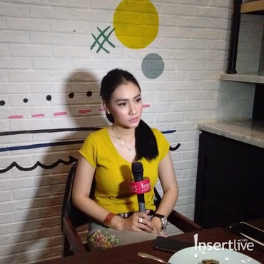 Disebut Orang Ketiga, Putri Juby Ungkap Hubungan dengan Delon