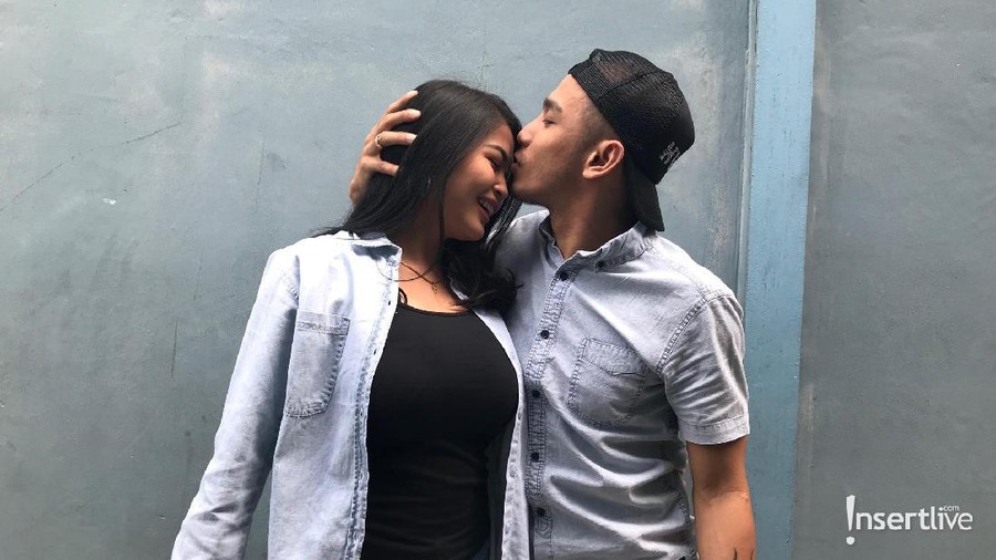 Sudah menikah tiga kali, Ovi eks Duo Serigala mengaku tak menargetkan anak dari pernikahannya dengan Franky Roring. 