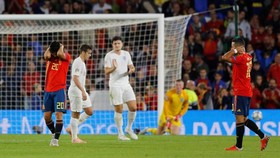 FOTO: Timnas Spanyol Telan Kekalahan Pertama di Bawah Enrique