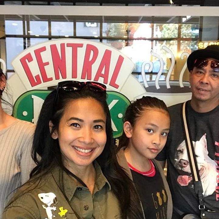 <p>Feni Rose dan suami serta anak-anaknya memang sering menghabiskan waktu bareng dengan liburan, Bun. (Foto: Instagram/ @fenirose)</p>