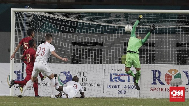 Pelatih sementara Timnas Indonesia Bima Sakti memuji penampilan kiper Muhammad Ridho usai ditahan imbang Hong Kong 1-1 pada laga uji coba, Selasa (16/10).