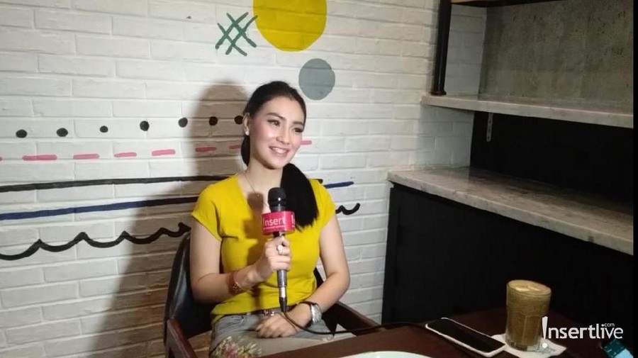 Putri Juby memberikan tanggapan tentang isu mempunyai seorang anak dari hasil hubungan dengan Delon.