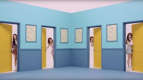 Ikuti Wanna One, IZ*ONE Awali Debut Lewat Mini Konser