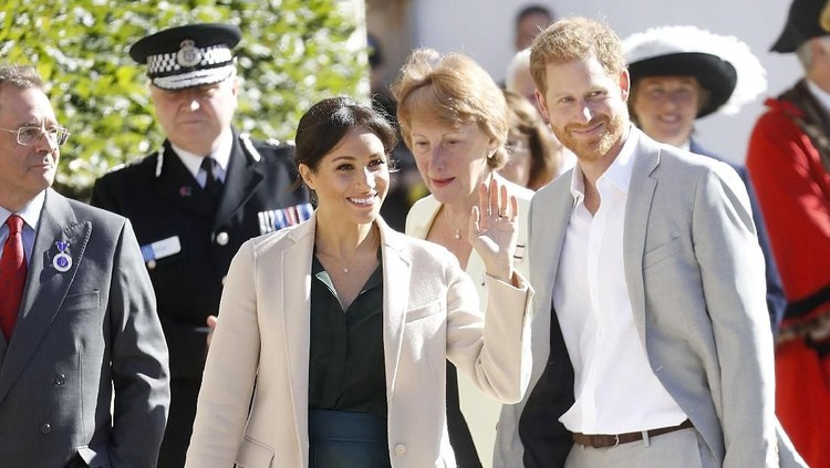 Meghan Markle memang masih tahun depan melahirkan bayinya, tapi beberapa nama bayi sudah disarankan untuknya. Mana nama yang paling cocok ya?