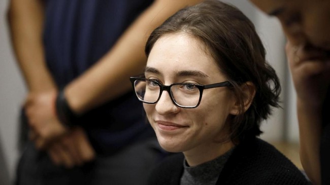 Lara Alqasem, mahasiswi asal AS, akhirnya bisa masuk Israel setelah dicegah imigrasi selama dua pekan lebih karena aktivitasnya sebagai pendukung Palestina.
