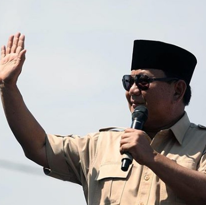<p>Prabowo Sabianto, capres RI merayakan ulang tahun ke-67 hari ini. Seperti apa ya foto masa kecil Prabowo? Klik foto berikutnya, Bun. (Foto: Instagram @prabowo)</p>