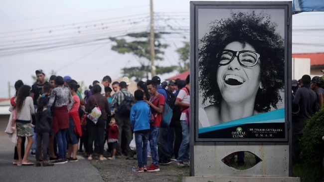 FOTO: Ketika Ribuan Imigran Bersiap Terobos Perbatasan AS