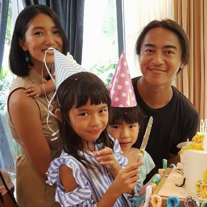 <p>Juni lalu Padme yang merupakan anak Ivan dari pernikahan sebelumnya genap berumur usia 7 tahun. Yeay! (Foto: Instagram/dominiquediyose)</p>