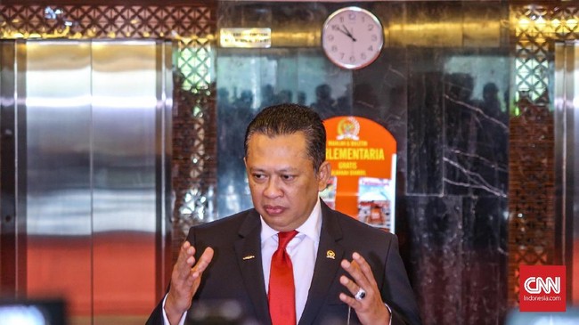 Motor masuk tol usul dari Ketua DPR RI Bambang Soesatyo ditanggapi Menteri Perhubungan Budi Karya Sumadi. Menhub Budi menyebut wacana itu harus dikaji.