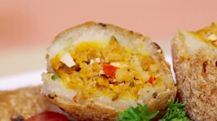 Resep Combro Telur Asin, Gurih-gurih Nikmat Coba kreasi baru combro yuk, Bun, dengan paduan isi oncom dan telur asin. Rasanya gurih-gurih nikmat.
