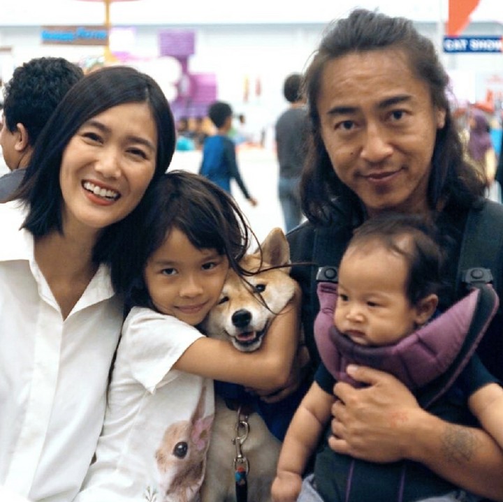 <p>Kebersamaan Dominique, Ivan, Padme dan Aksadara Mahameru atau Meru. (Foto: Instagram/dominiquediyose)</p>