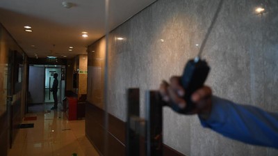 img-title Lift Gedung DPR Macet, Anggota Dewan Terjebak di Lantai 10