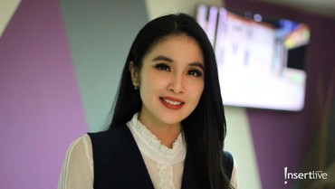 img-title Sudah Usia 35 Tahun, Sandra Dewi Ingin Tambah Momongan