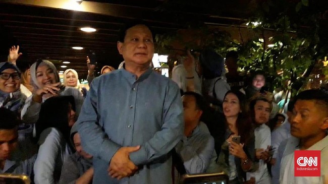 Prabowo tak mau menjawab lugas soal polemik Wagub DKI Jakarta. Ia meminta Ketua DPD DKI Jakarta M Taufik untuk menjelaskannya.