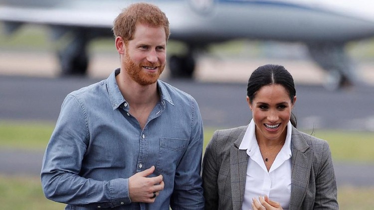 Wah, kucing ikut meramal jenis kelamin anak Pangeran Harry dan Meghan Markle. Diprediksi, si kecil berjenis kelamin perempuan.