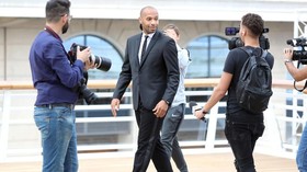 Shearer dan Henry Masuk Hall of Fame Liga Inggris