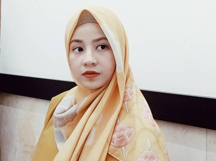 Momen Natasha Rizky Umrah, Kenalkan Tempat Persembunyian Rasulullah ke Anak