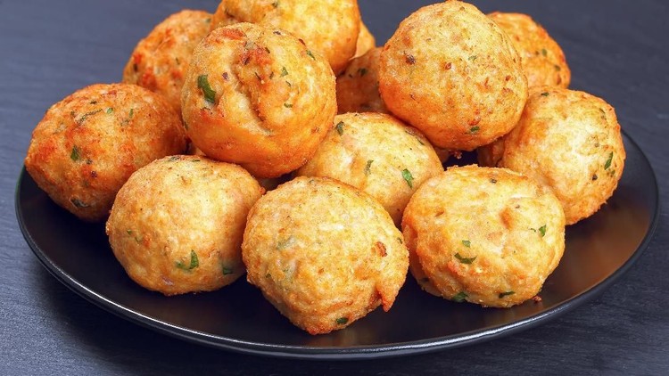 Tidak perlu bingung mengolah ayam menjadi menu apa, Bun. Berikut ini HaiBunda punya resep bakso ayam goreng yang bisa Bunda coba di rumah nih.