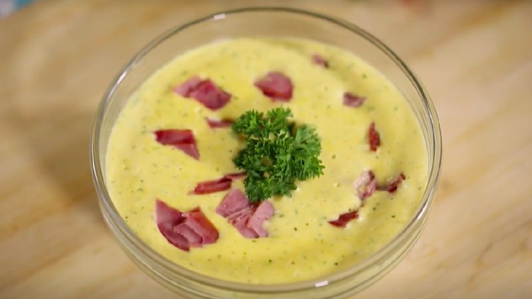 Resep Sup Cream Ubi Merah Ubi ternyata bisa jadi bagian dari sebuah sup cream yang mengandung gizi tinggi untuk anak lho, Bun.