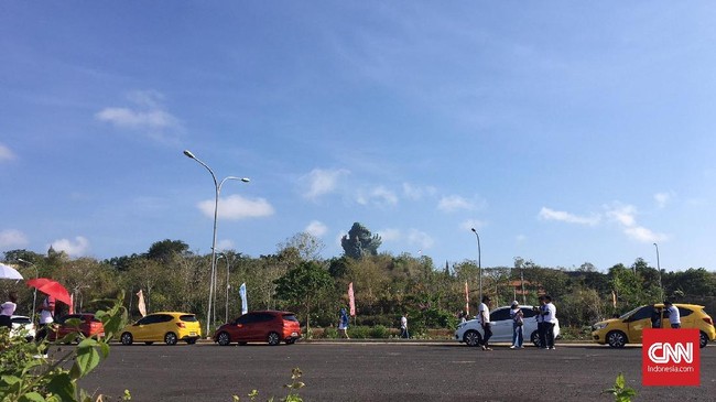Kemenperin menetapkan PPnBM untuk mobil Low Cost Green Car (LCGC) sebesar 3 persen. Hal ini tertuang dalam Permenperin Nomor 36 Tahun 2021.