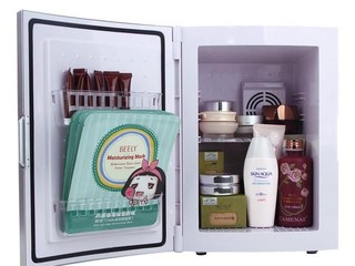 Serum Kamu Cepat Berubah Warna? Ini Cara Simpan Skincare Aktif yang Benar