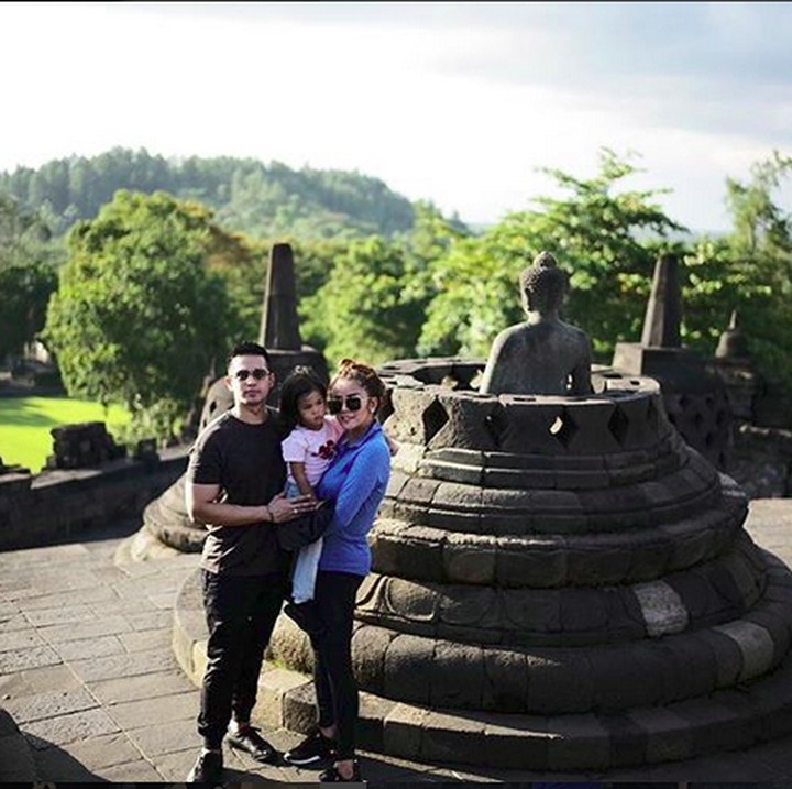 <p> Serunya pergi ke Borobudur, Yogyakarta. (Foto: Instagram @ollaramlanaufar)<br /><br /></p>