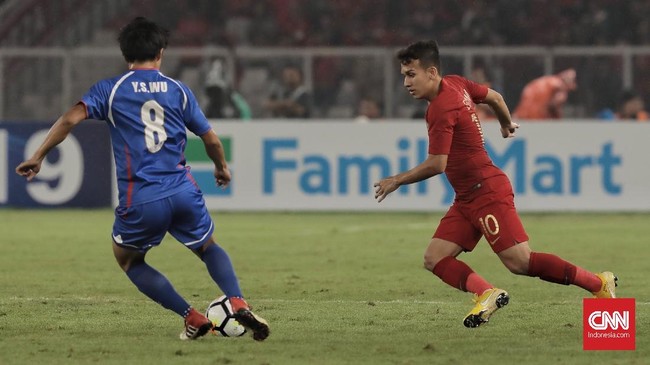 Timnas Indonesia U-19 berhak memuncaki klasemen Grup A Piala Asia U-19 2018 usai mengalahkan Taiwan dengan skor 3-1 di SUGBK, Jakarta, Kamis (18/10).