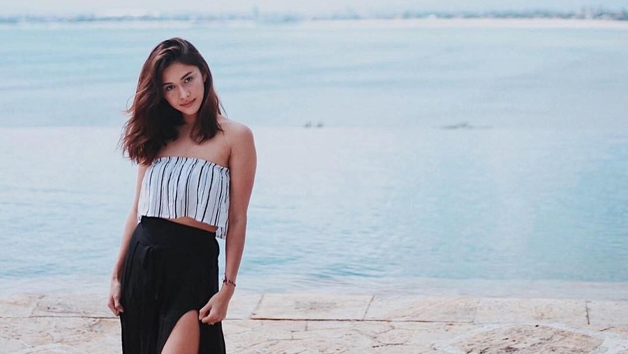 Meski usia semakin menua, beberapa selebriti tanah air ini terlihat semakin cantik. Bahkan mereka kerap disebut-sebut sebagai hot mom.