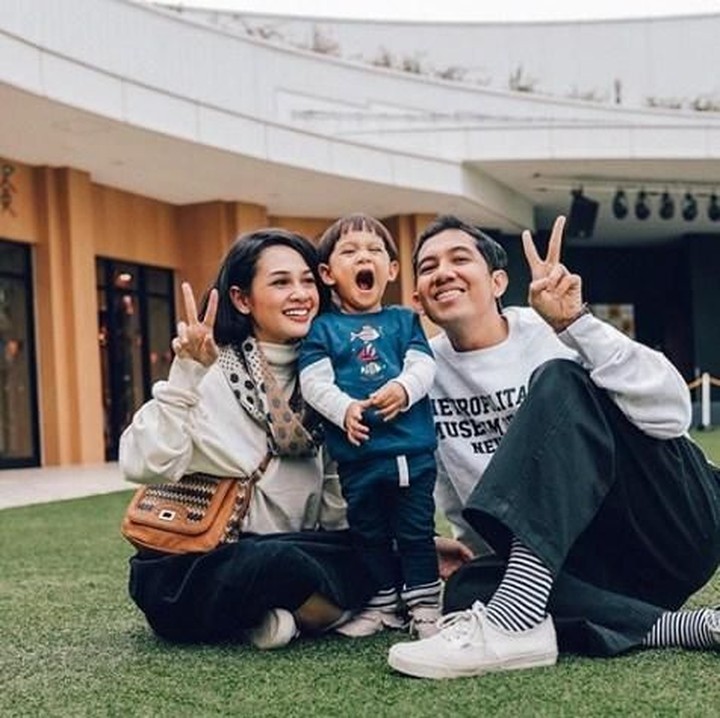 <p>Sederhana dan hangat kan lihat foto ini? Apalagi Kawa lepas banget ya ekspresinya. (Foto: Instagram @andienaisyah)</p>