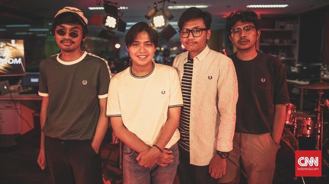 Penampilan The Panturas di Music at Newsroom CNN Indonesia, Jakarta, 17 Oktober 2018. CNN Indonesia/Bisma Septalisma