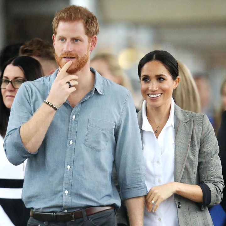 <p>Rasanya tangan Meghan Markle nggak akan dilepas oleh Pangeran Harry ya. He-he. (Foto: Chris Jackson/Getty Images)</p>