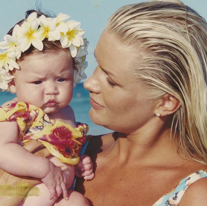 <p>Pipinya Gigi Hadi saat bayi gembil banget. Nggemesin. (Foto: Instagram/yolanda.hadid)</p>