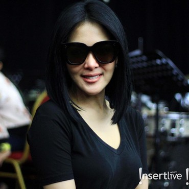 Ngeblokir MUA Andalan, Ada Apa dengan Syahrini?