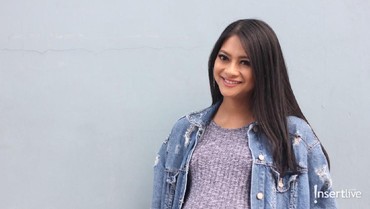 img-title Rini Yulianti Tegang Tunggu Kelahiran Anak Pertama