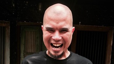 img-title Reaksi Ahmad Dhani Sudah 11 Kali Jadi Tersangka Hukum