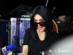 Pakai Tas Hermes Termahal, Syahrini Seperti Kris Jenner