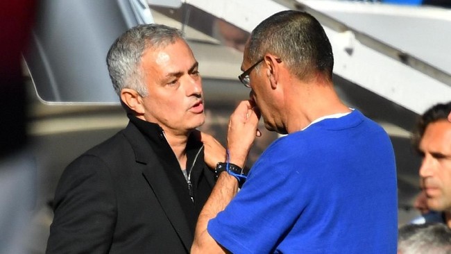 Manajer Manchester United Jose Mourinho menilai asisten Maurizio Sarri, Marco Ianni, tidak sopan setelah melakukan selebrasi berlebihan, Sabtu (20/10).