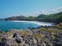 Pantai Midodaren Tulungagung: Harga Tiket, Jam Buka, Fasilitas, Hingga Daya Tariknya