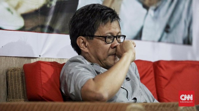 Rocky Gerung dipanggil untuk dimintai keterangan sebagai saksi terkait kasus hoaks Ratna Sarumpaet.