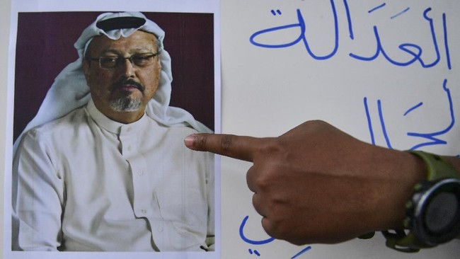 Amerika Serikat menyebut vonis hukuman mati bagi lima pembunuh jurnalis Jamal Khashoggi sebagai langkah penting.