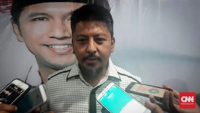 Bendum DPP Demokrat, Renvile Antonio menilai ada yang sengaja menyebarkan foto spanduk keponakan SBY diiringi narasi dinasti politik.
