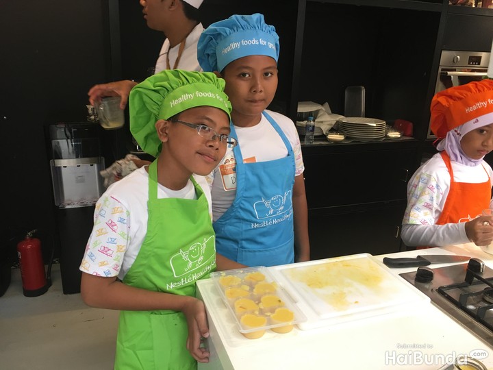 Aksi Seru Anak-anak Saat Jadi Chef