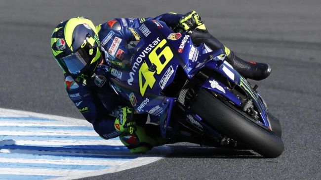 Rossi: Start di Baris Ketiga Bukan Bencana Valentino Rossi tidak terlalu kecewa dengan posisi ketujuh pada saat start MotoGP Australia 2018. Rossi menyebut start di baris ketiga bukan bencana.