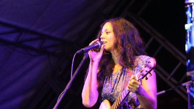 Musisi dari berbagai wilayah dan negara menampilkan kebolehannya dengan latar keindahan Sawahlunto di Sawahlunto International Music Festival (SIMFes).