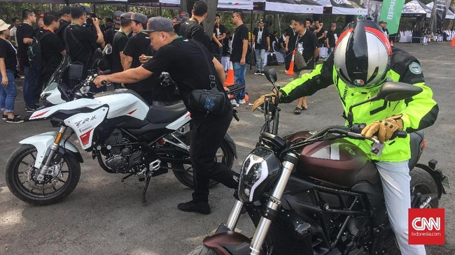 Skutik Benelli terbaru akan menggendong mesin 150 cc, namun bukan untuk melahap pasar motor Jepang yang kini dikuasai Nmax, PCX, dan Vario.