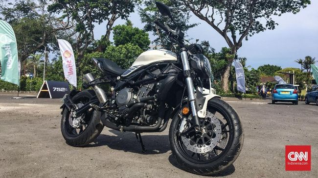 Benelli-Viar Mulai Pangkas Produksi Motor Imbas Corona di RI Benelli dan Viar merupakan dua produsen motor di dalam negeri yang mulai merasakan imbas negatif penyebaran virus corona.