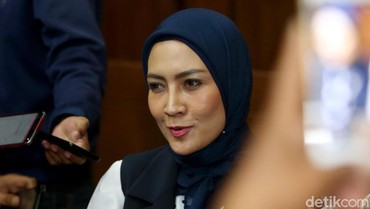 Tak Direstui Poligami, Eks Gubernur Aceh Cerai dengan Model Steffy Burase