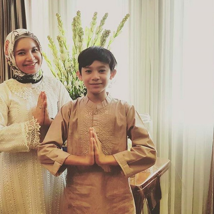 <p>Rizky kini berumur 12 tahun. Rizky merupakan anak <a href="https://hot.detik.com/celeb/d-4267078/diisukan-nikah-dengan-rossa-afgan-nggak-risih-sih" target="_blank">Rossa</a> dari pernikahan sebelumnya dengan Surendro Prasetyo atau yang dikenal Yoyo 'Padi'. (Foto: Instagram @itsrossa910)<br /><br /></p>